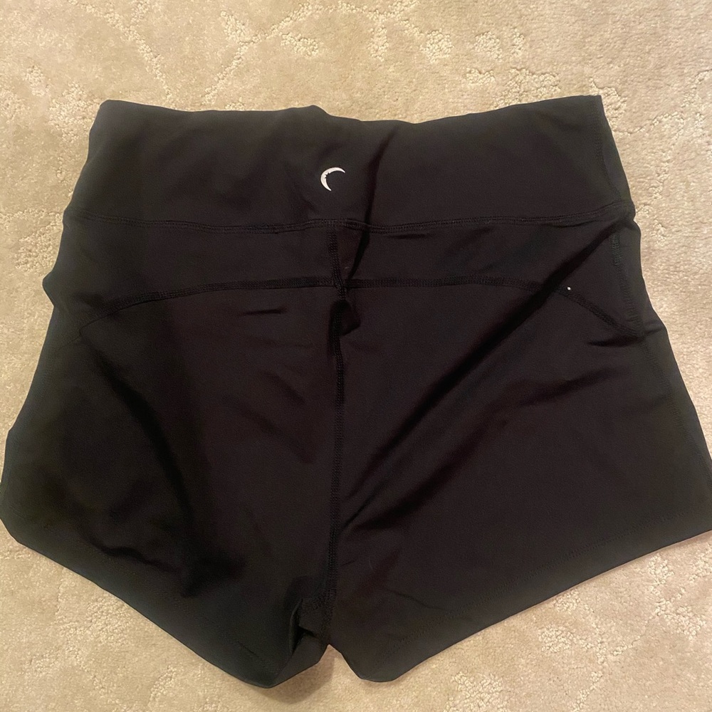 Black ZYIA hustle light n tight shorts EUC